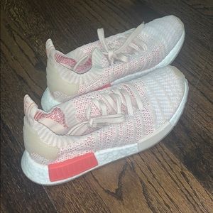 ADIDAS BOOSTS - PEACH